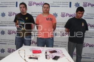 CHOQUE DE ASALTANTES