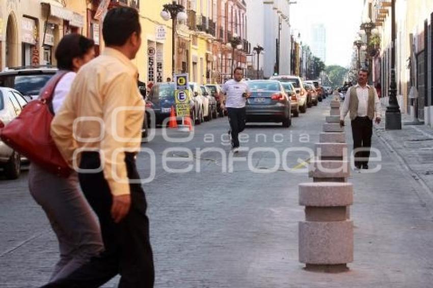 AMPLÍAN ZONA PEATONAL