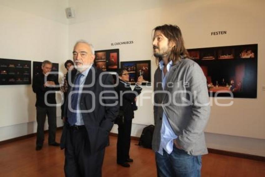 EXPOSICIÓN ALEJANDRO LUNA. TEATRO