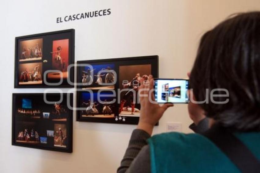 EXPOSICIÓN ALEJANDRO LUNA. TEATRO