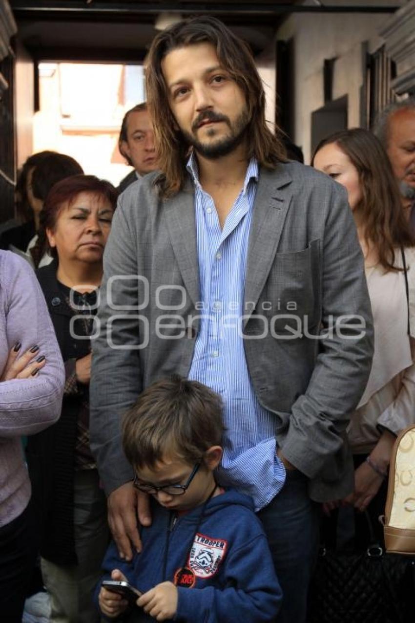 EXPOSICIÓN ALEJANDRO LUNA. TEATRO