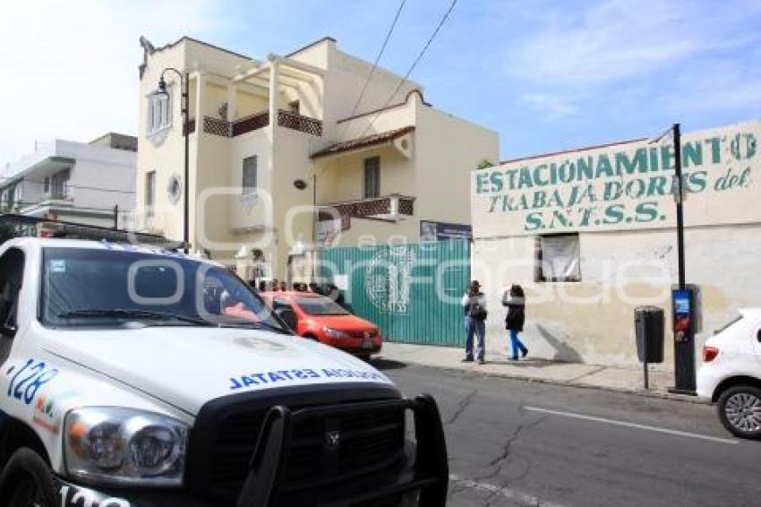 PRESENCIA POLICIACA EN EL SINDICATO DEL IMSS