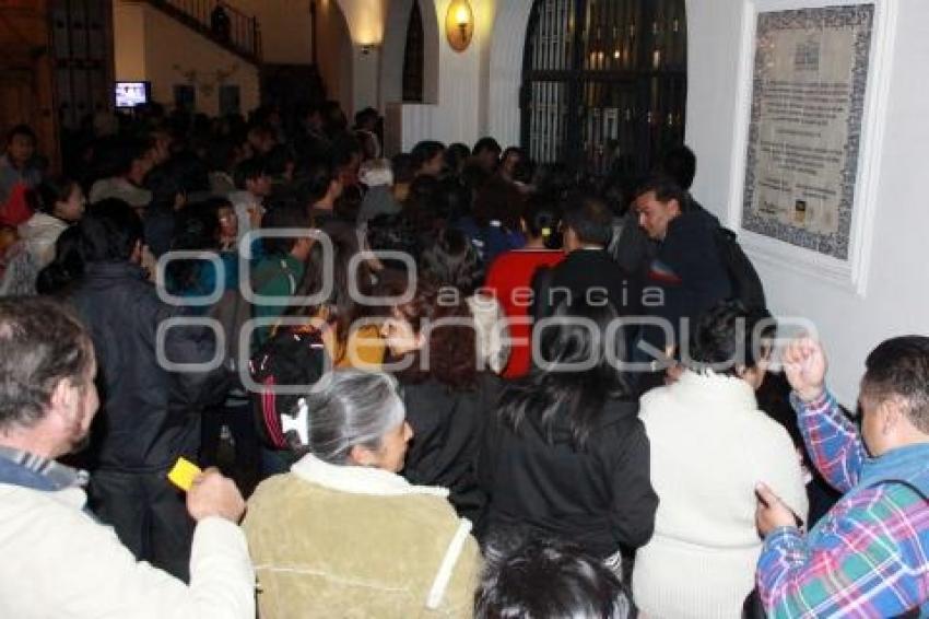 POBLANOS SE DISGUSTAN POR SOBRE CUPO EN OBRA DE TEATRO