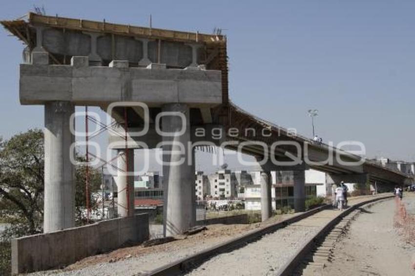 VECINOS DE LA RIVERA ANAYA SE QUEJAN POR OBRAS METROBÚS