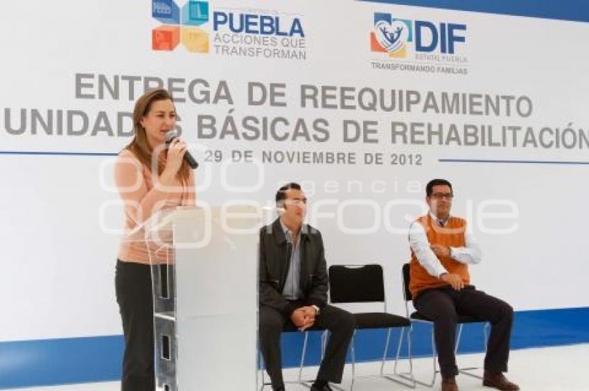 ENTREGA DE EQUIPO DE REHABILITACIÓN. DIF ESTATAL