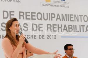 ENTREGA DE EQUIPO DE REHABILITACIÓN. DIF ESTATAL