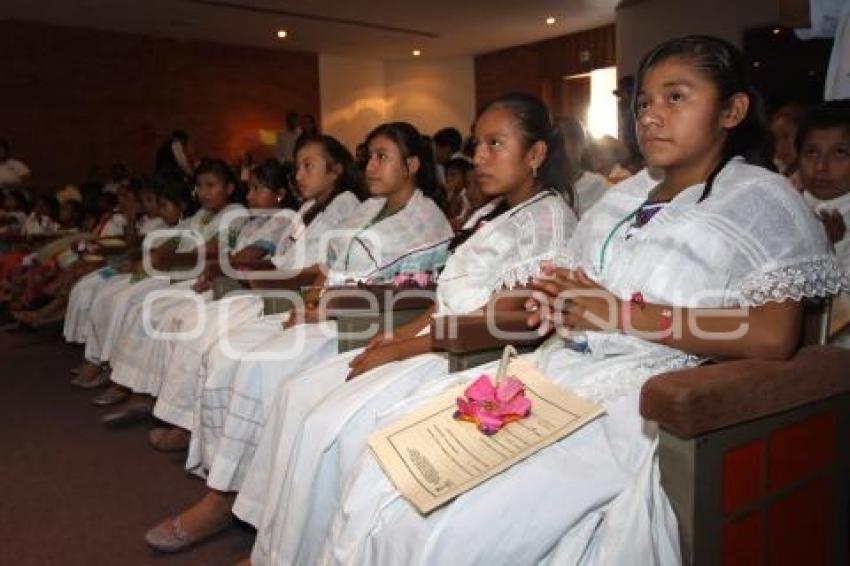 VISITAN NIÑOS INDIGENAS EL MUSEO IMAGINA