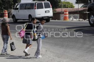 PIDEN PUENTE PEATONAL VECINOS TLAXCALANCINGO