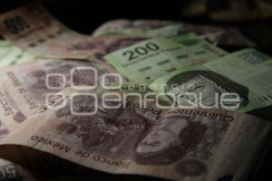 ECONOMÍA . DINERO