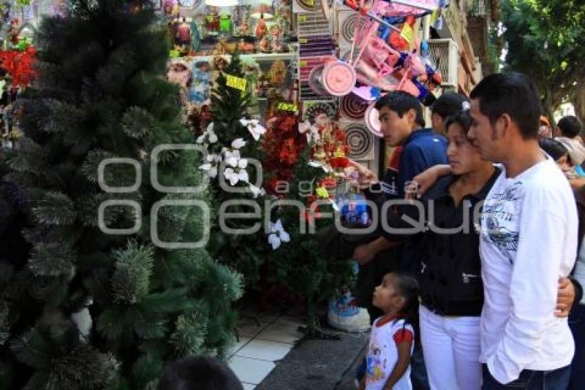 VENTA DE ARTÍCULOS NAVIDEÑOS