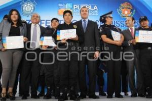 ENTREGA DE CRÉDITOS HIPOTECARIOS A POLICÍAS