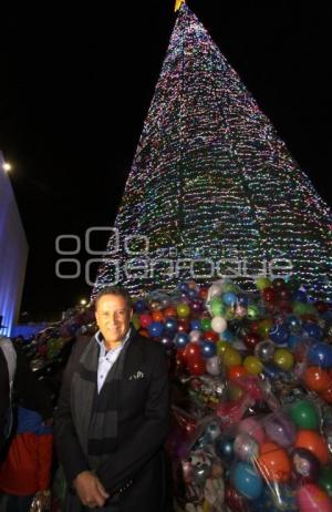 ENCENDIDO ARBOL DE NAVIDAD CCU