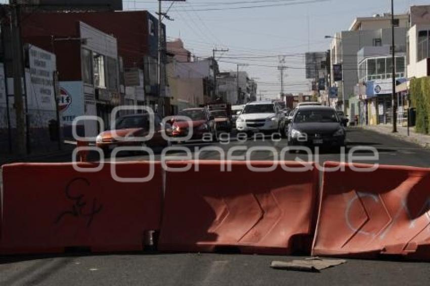 CIERRE POR OBRAS DE PAVIMENTACIÓN CON CONCRETO HIDRÁULICO