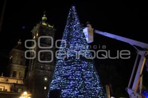 ADORNOS NAVIDEÑOS ILUMINAN LAS CALLES DEL CENTRO HISTÓRICO