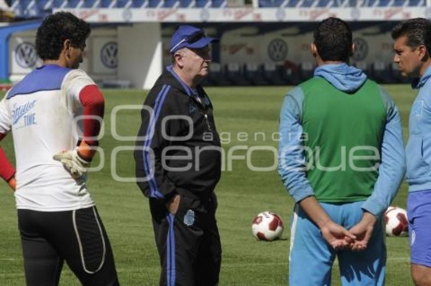 ENTRENAMIENTO PUEBLA . MANUEL LAPUENTE
