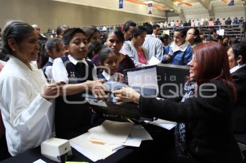 ENTREGA DE COMPUTADORAS A PRIMARIAS Y SECUNDARIAS INDÍGENAS