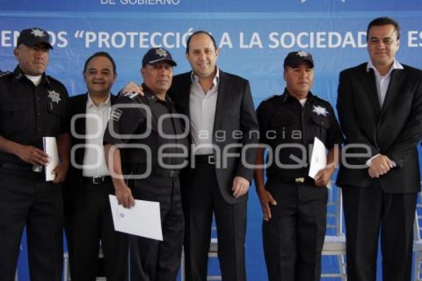 ENTREGA DE ESTÍMULOS A POLICÍA AUXILIAR