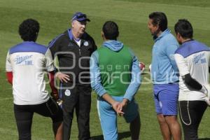 ENTRENAMIENTO PUEBLA . MANUEL LAPUENTE