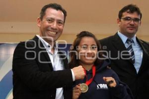 RECONOCIMIENTO A LOS BOXEADORES DEL CAMPEONATO NACIONAL