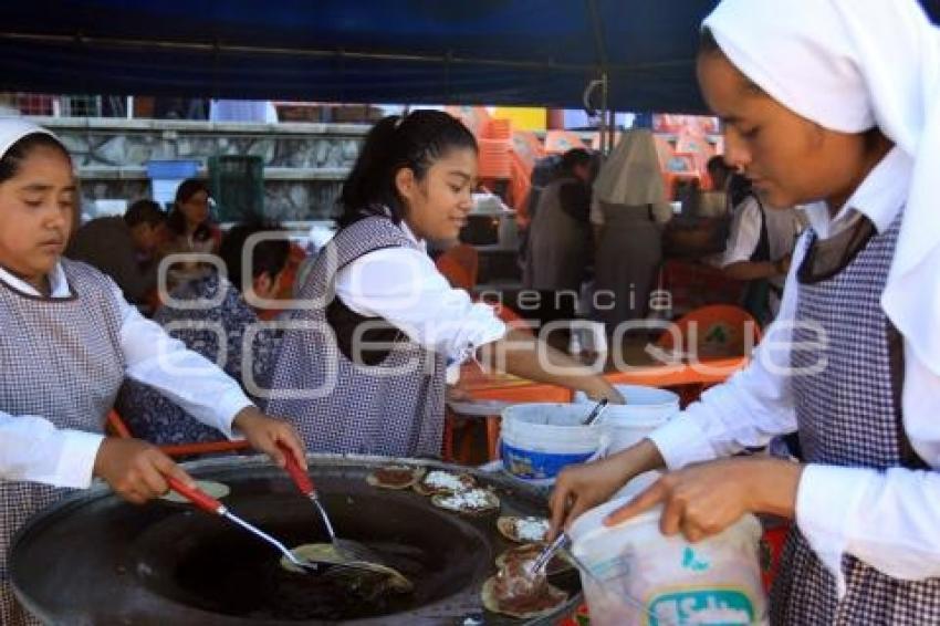 FERIA GUADALUPANA EN EL SEMINARIO PALAFOXIANO