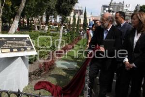 PLACA CONMEMORATIVO DEL 25 DE ANIVERSARIO DE PUEBLA COMO PATRIMONIO HISTÓRICO