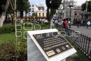 PLACA CONMEMORATIVO DEL 25 DE ANIVERSARIO DE PUEBLA COMO PATRIMONIO HISTÓRICO