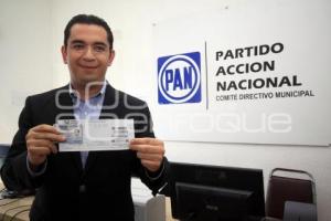 PEDRO GUTIÉRREZ REFRENDA MILITANCIA PANISTA