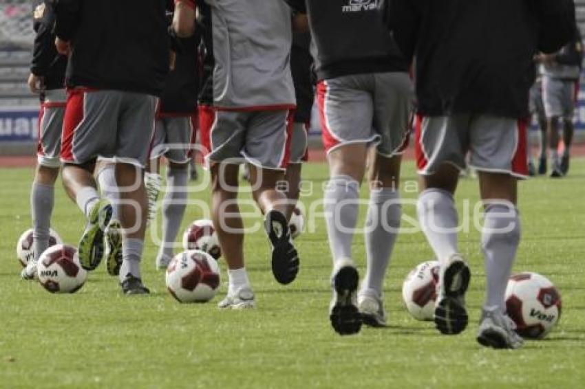 ENTRENAMIENTO LOBOS BUAP
