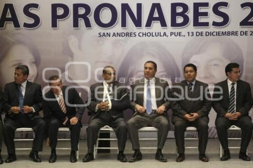 GOBIERNO . BECAS PRONABES