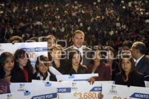 GOBIERNO . BECAS PRONABES