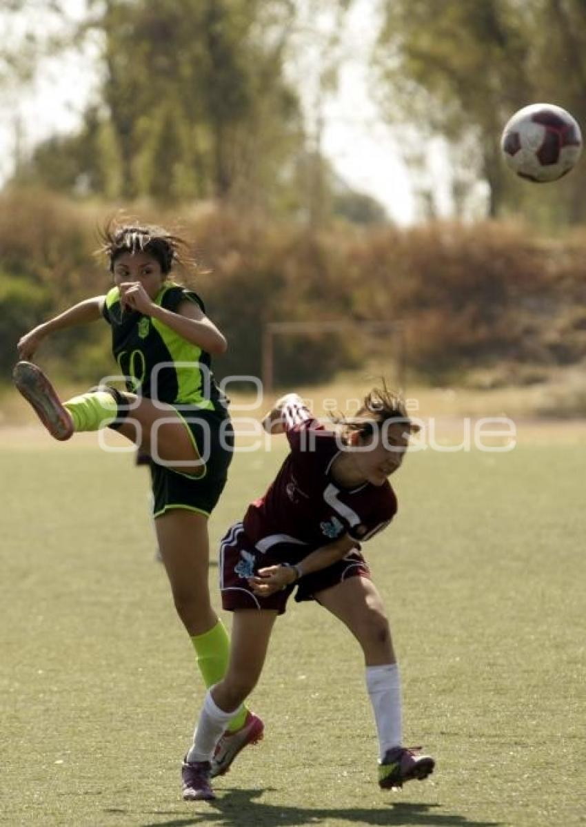 FUTBOL FEMENIL . ANGELES MORVA VS LAGUNA