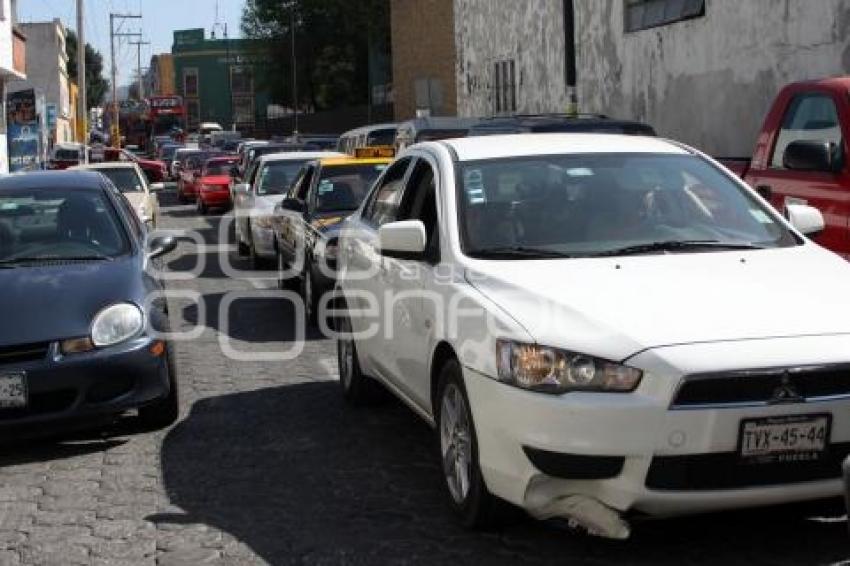 TRÁFICO EN EL CENTRO POR CIERRE DE CALLES