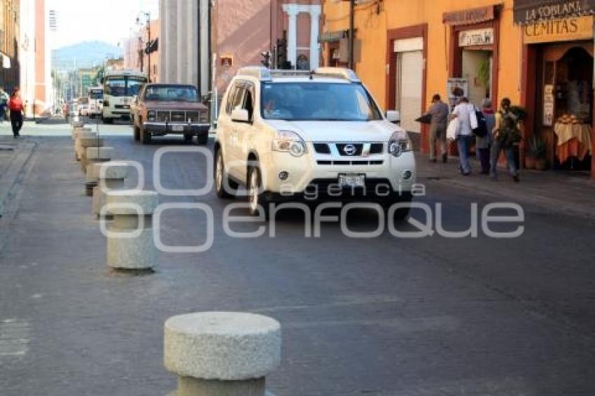 PROHIBEN ESTACIONARSE EN LA CALLE 7 ORIENTE-PONIENTE