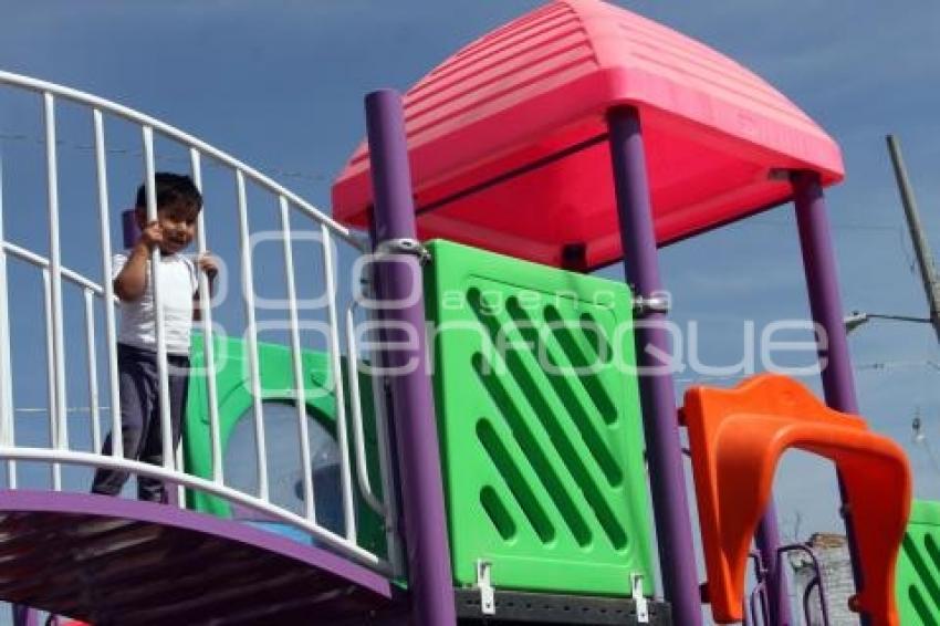 RIVERA INAUGURÓ PARQUE INFANTIL TRES CRUCES