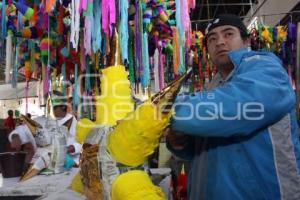 ELABORACIÓN DE PIÑATAS