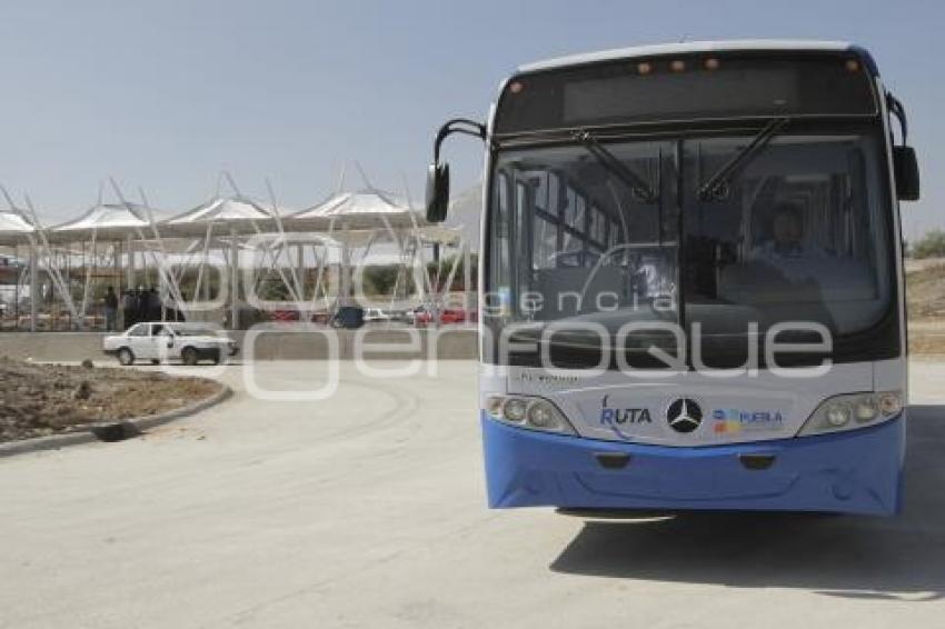 NUEVOS CAMIONES REALIZAN RECORRIDO METROBÚS