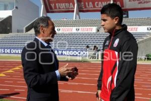 LOBOS PRESENTAN SEIS REFUERZOS