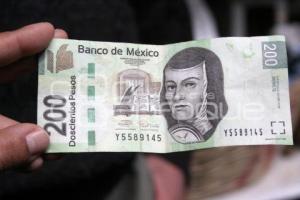 BILLETE DE 200 PESOS FALSO