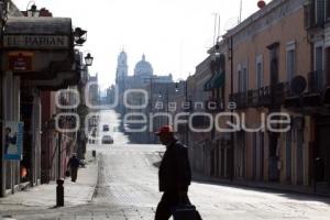 CALLES VACÍAS . NAVIDAD