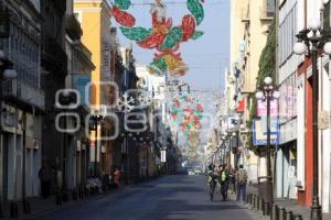 CALLES VACÍAS . NAVIDAD