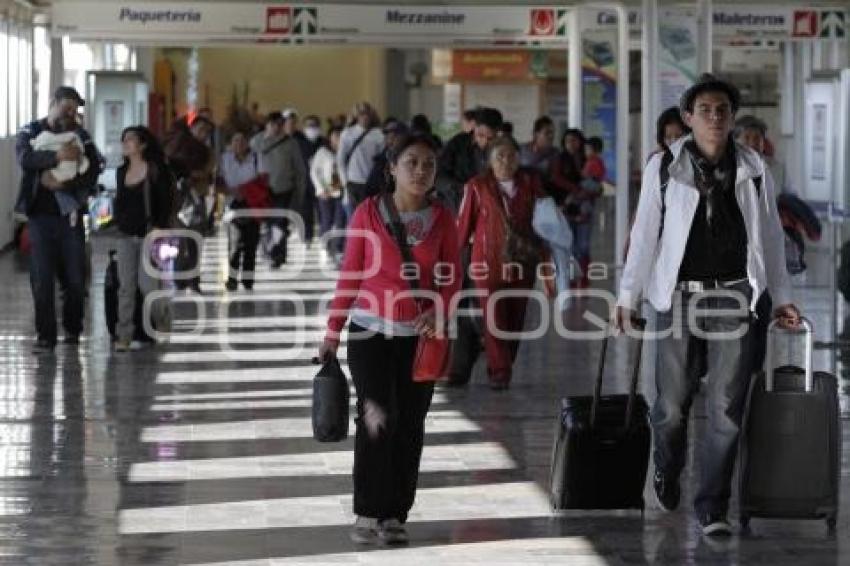 REGRESAN VACACIONISTAS A PUEBLA