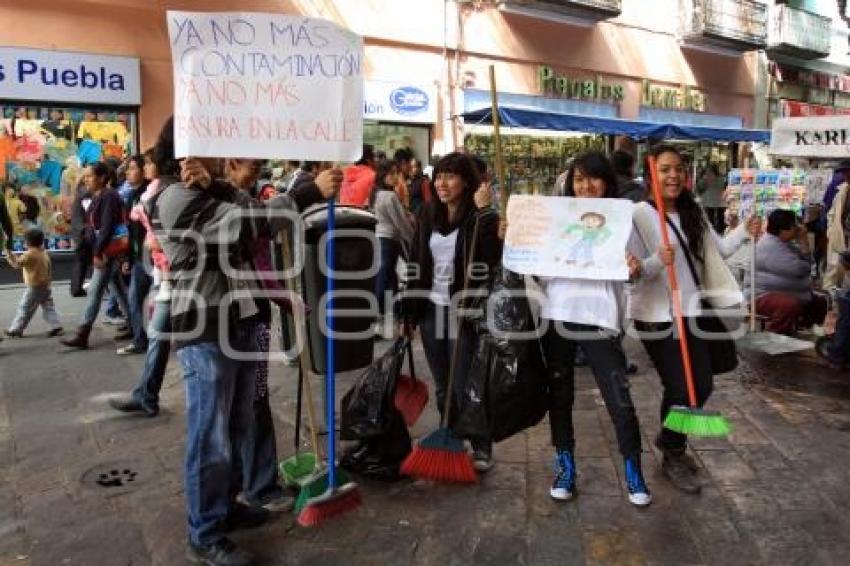 ECOLOGISTAS EN EL CENTRO