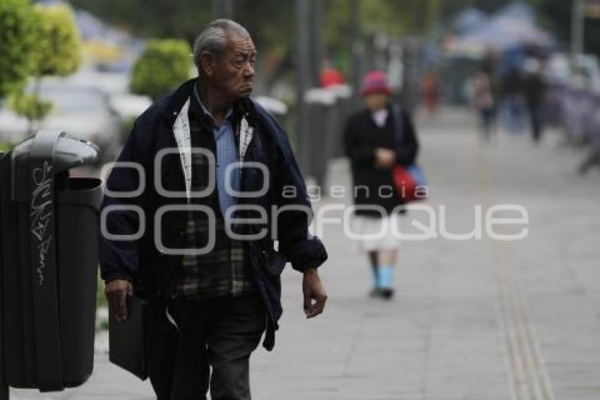 BAJA DE TEMPERATURA . FRENTE FRÍO