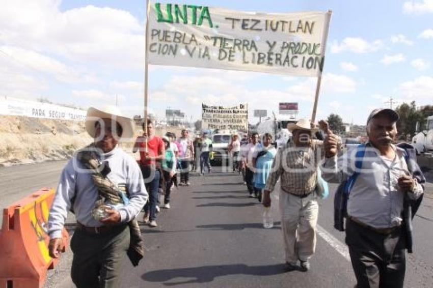 MANIFESTACIÓN INTEGRANTES UNTA,AUTOPISTA