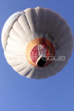 LANZAN GLOBO AEROSTÁTICO CON CARTAS A LOS REYES MAGOS