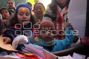 LANZAN GLOBO AEROSTÁTICO CON CARTAS A LOS REYES MAGOS