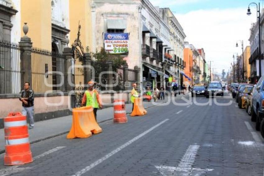 OBRAS DE ADOQUINAMIENTO OCASIONAN TRÁFICO EN CENTRO HISTÓRICO