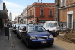 OBRAS DE ADOQUINAMIENTO OCASIONAN TRÁFICO EN CENTRO HISTÓRICO