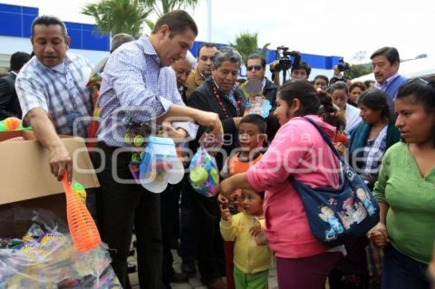 ENTREGA DE JUGUETES A NIÑOS DE ZACAPOAXTLA