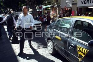 SE VUELVE PEATONAL TRAMO DE LA CALLE 5 DE MAYO